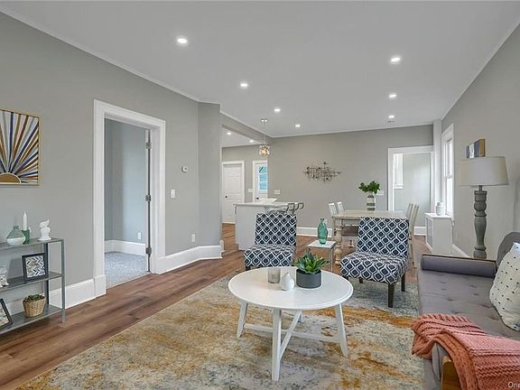 5th image of 67 Church St