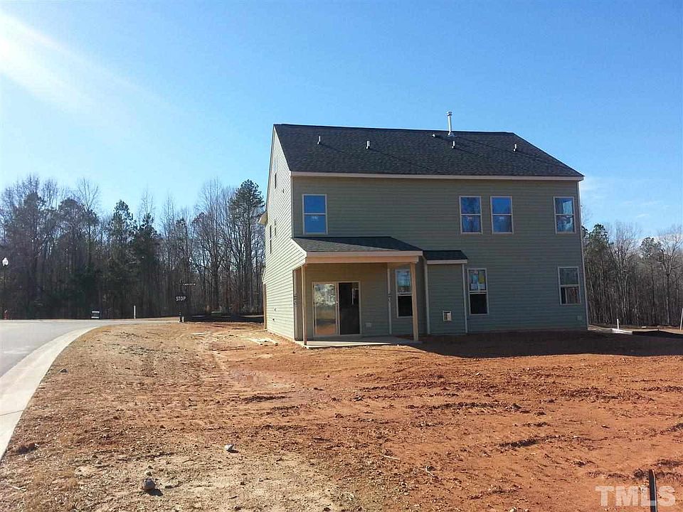 2nd image of 102 SE Flowers Crest Way