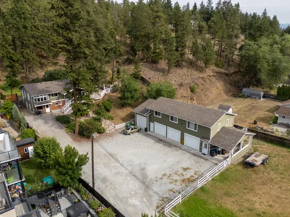 353 S Clifton Rd, Kelowna, BC V1V 1A4