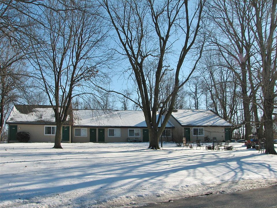 1st image of 1002 Village Circle Dr