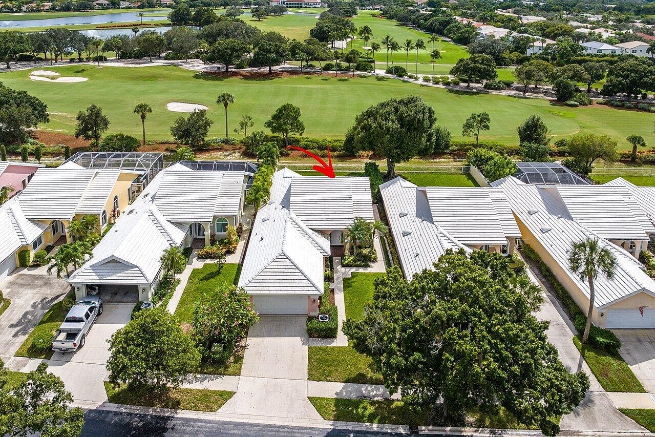 2290 Saratoga Bay Dr