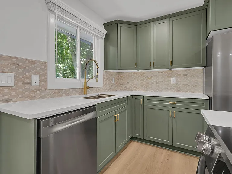 1148 Lookout Ave NW — Photo 9