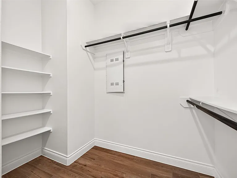 17171 Crimson Crest Dr — Photo 32