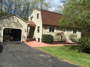 1355 Quaker St, Northbridge, MA 01534