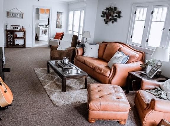 4th image of 500 Elmdale St NE #1