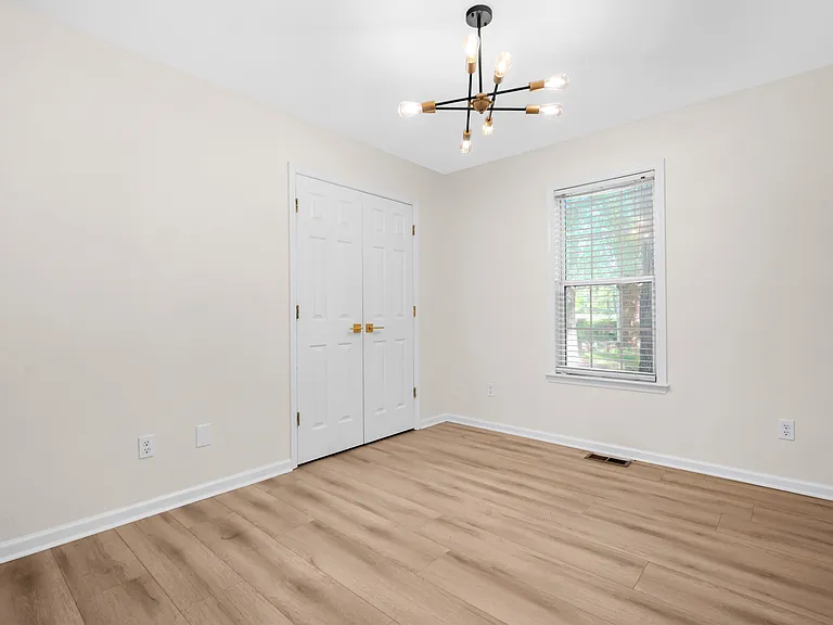 305 Dearing Dr — Photo 25