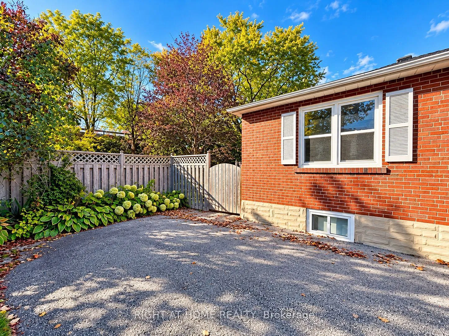 2 bed, $1,700 — Photo 2