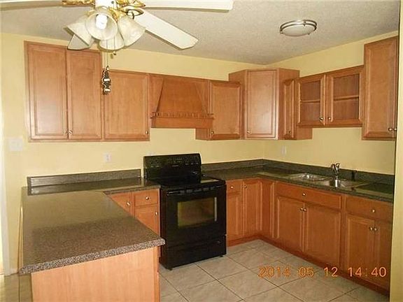 3rd image of 5556 Ames Ct
