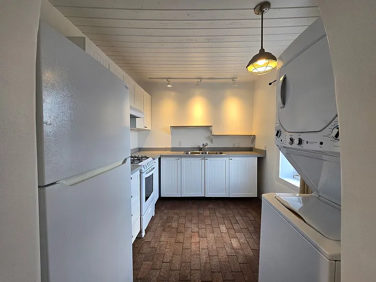808 Agua Fria St #A — Photo 4