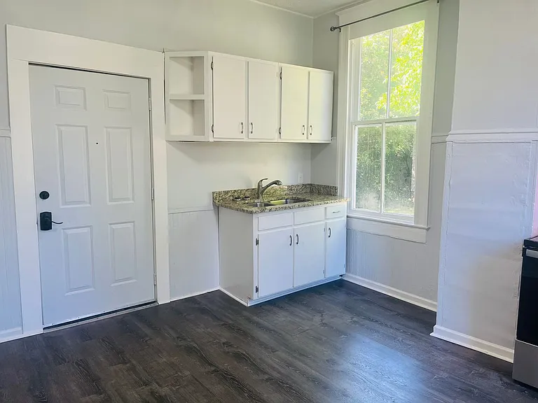109 Ben Hill St — Photo 12