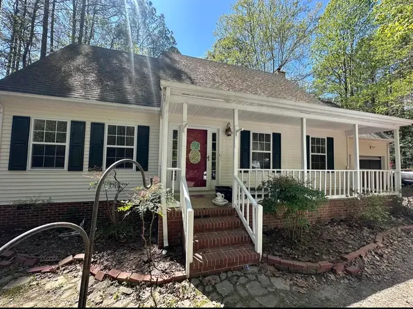 555 Plantation Rd, North, VA 23128
