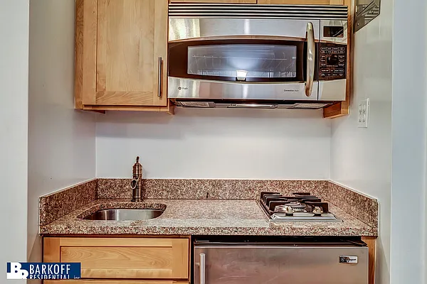 Rented by Barkoff Residential  | media 47