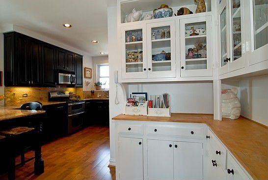 3rd image of 431 W Oakdale Ave APT 12D