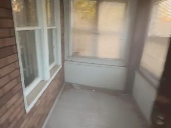 3rd image of 225 Waverly St