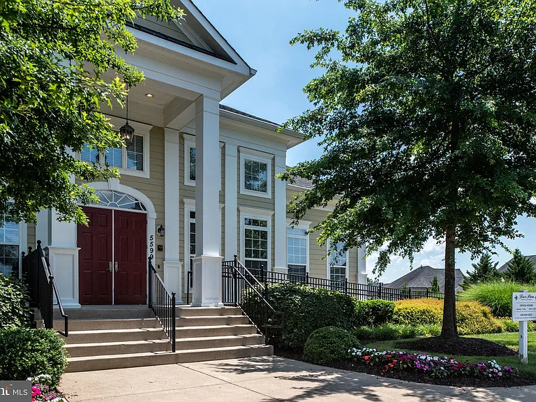 9320 Birch Cliff Dr — Photo 63