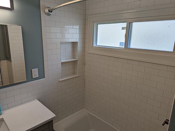 5th image of 612 Louis Ave