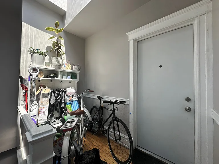 2533 W Cortez St #3 — Photo 2