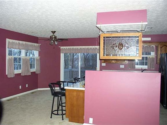 3rd image of 34 Sunset Ln