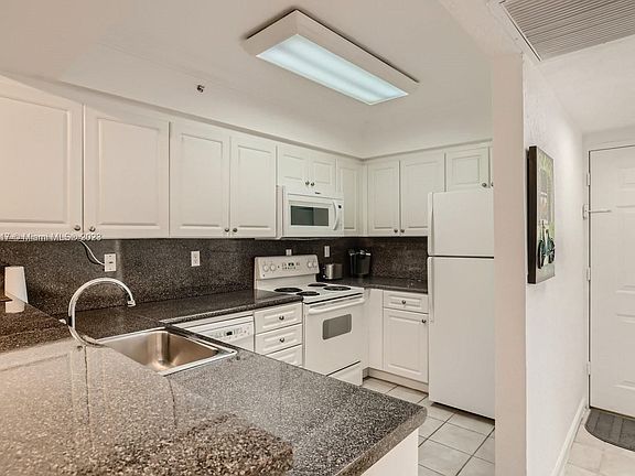 5th image of 2501 S Ocean Dr #L06