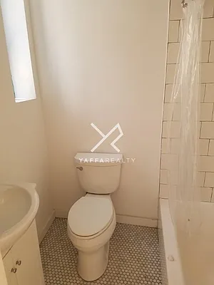 Rented by Yaffa Realty LLC | media 26