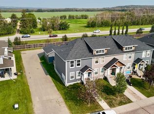 42 W Reid Ct, Sylvan Lake, AB T4S 0L9