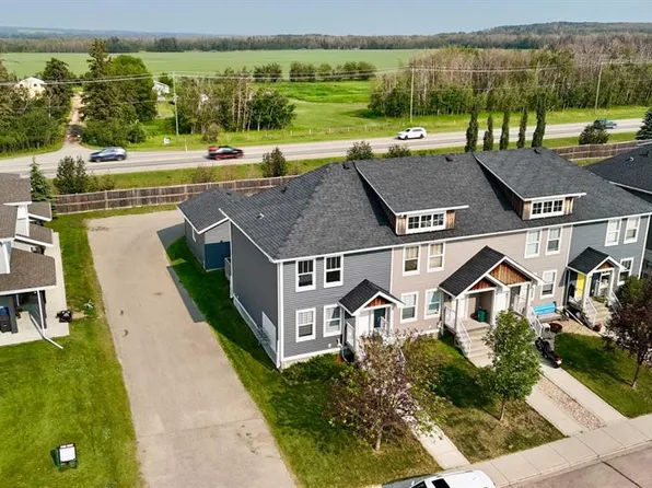 42 W Reid Ct, Sylvan Lake, AB T4S 0L9