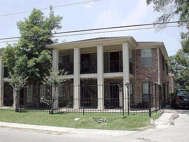 1st image of 4118 Sherwood Ln APT 14