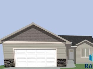 5412 E Brennan Dr, Sioux Falls, SD 57110
