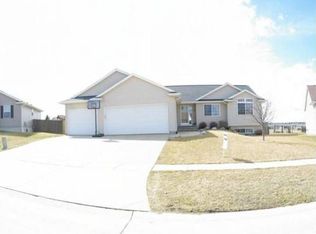 2260 Tamerac Dr, Marion, IA 52302