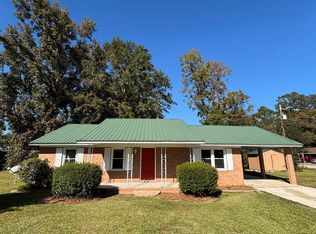 508 E Andrews St, Hemingway, SC 29554