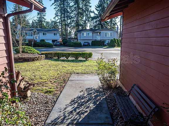 4th image of 2107 167th Street Ct E
