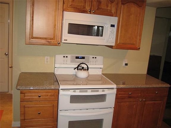 4th image of 13609 Littlecrest Dr