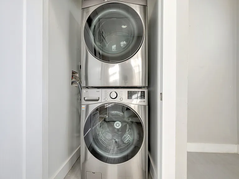 1911 M St NE #1 — Photo 11