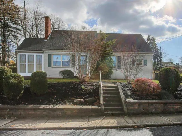 704 E Orange St, Shippensburg, PA 17257