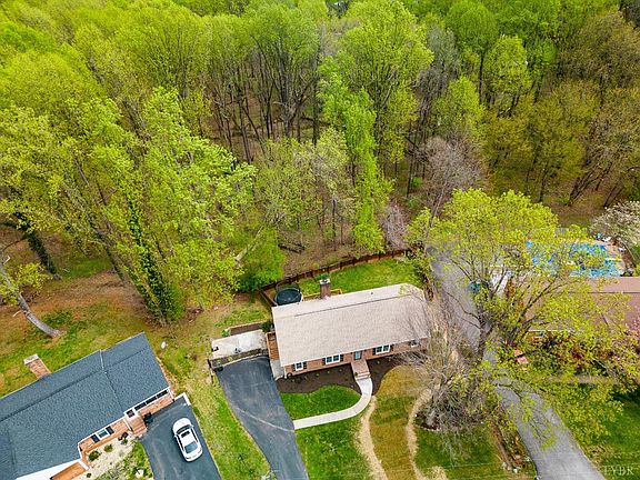 4th image of 217 Kirkley Cir
