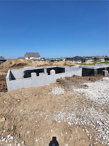 1st image of 4269 Lakeshore Dr