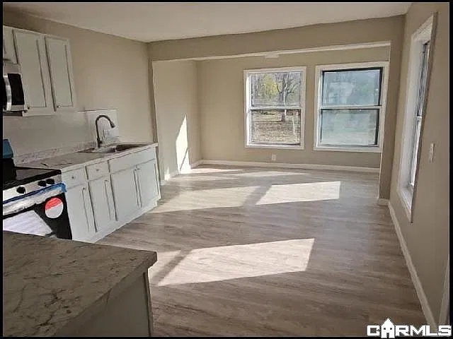 4 bed, 2.0 bath, 1919 sqft, $1,790 — Photo 4
