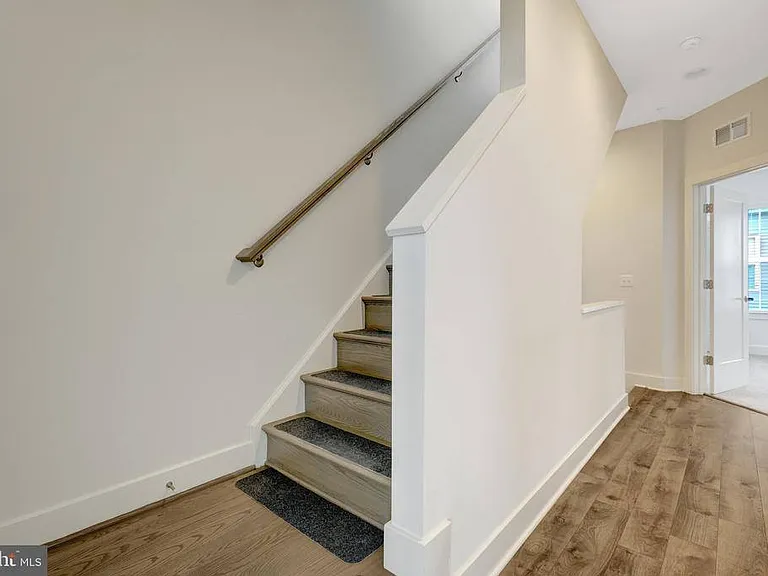 11247 Beaker St — Photo 28
