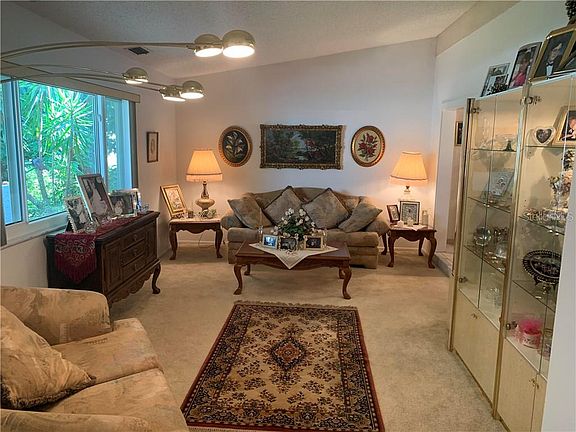 3rd image of 1039 Spanish Oaks Blvd