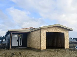 5287 Maple St, Florence, OR 97439