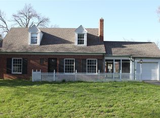 555 Lyman Pl, Saint Louis, MO