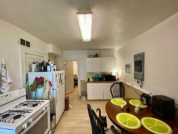 2nd image of 3035 Brereton St APT 1