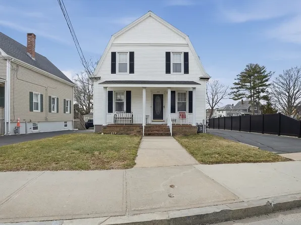 203 S Main St, Acushnet, MA 02743