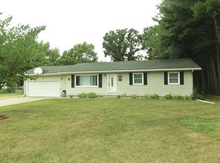 204 S Hickory St, White Pigeon, MI 49099