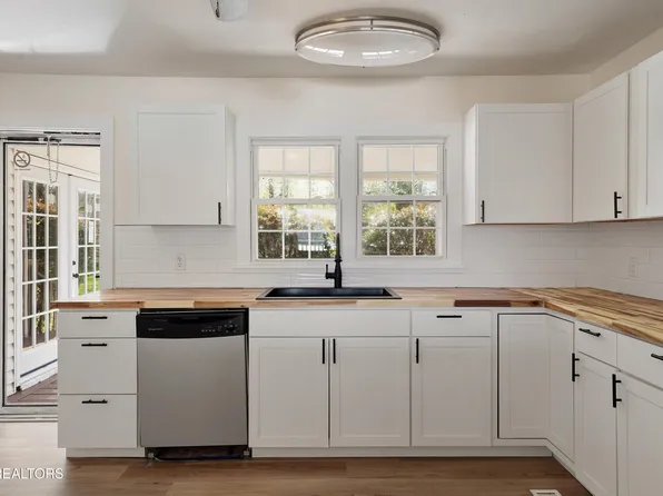 1011 Drive D, Knoxville, TN 37920