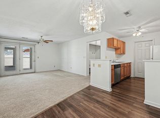 125 Springlake Dr APT 3, Erlanger, KY 41018