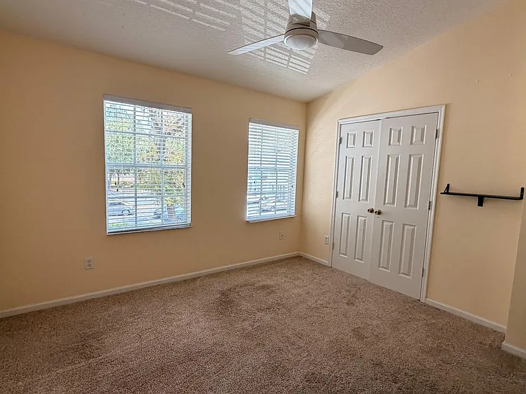 2912 Woodlands Park Ct — Photo 22