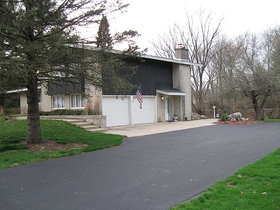 3rd image of 2923 Sheffield Dr