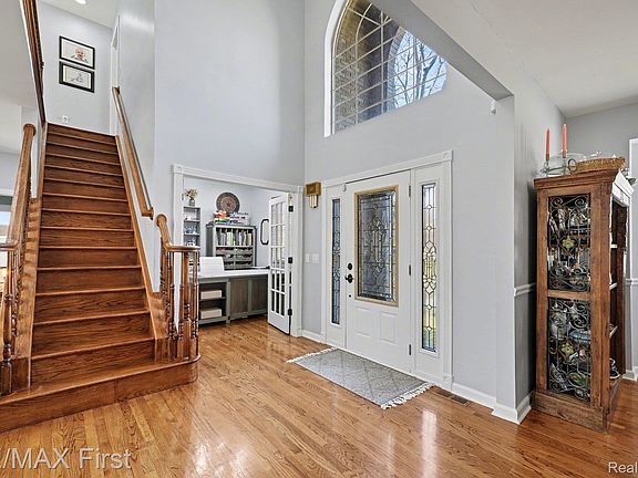 5th image of 20400 Robinway Dr