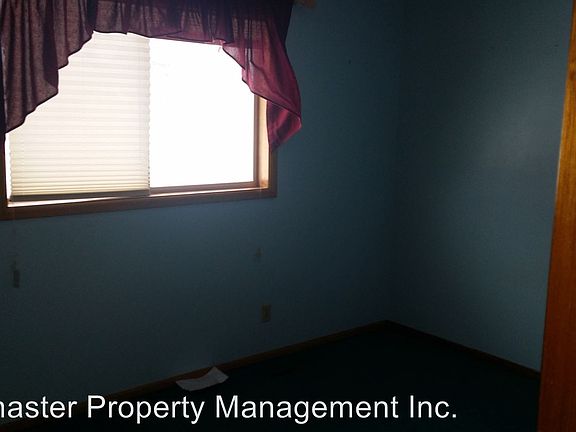 5th image of 735 Terrace Dr